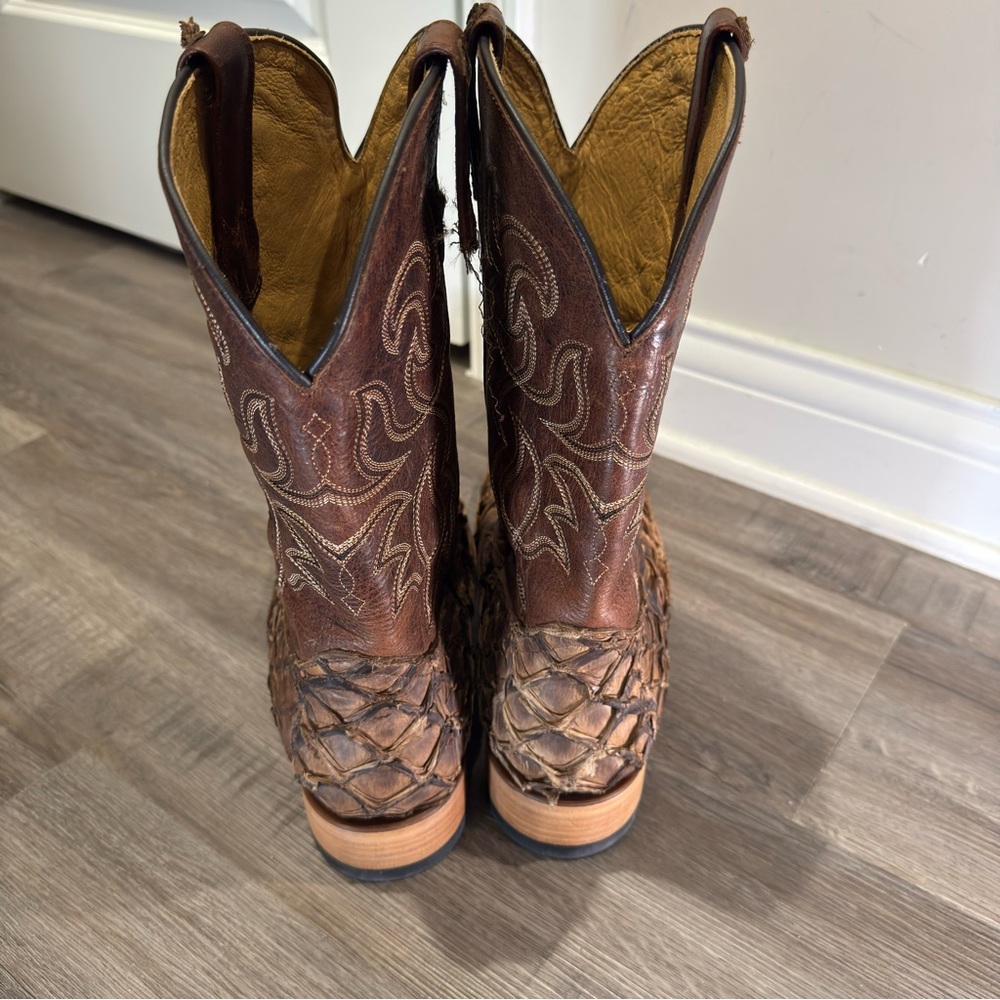 Cody James Pirarucu Broad Square Toe Exotic Boots - Picture 7 of 14